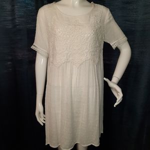 NEW Umgee Oversized White Rayon Tunic Lace Details